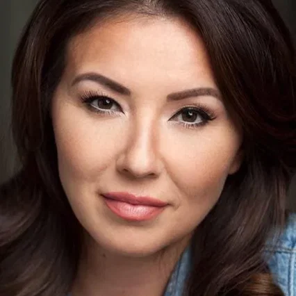  Crystal Tisiga