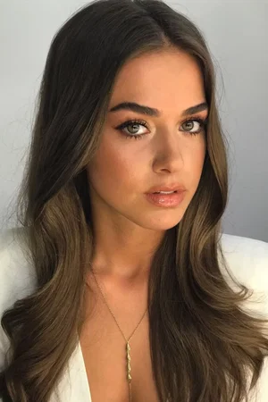  Bensu Soral photo