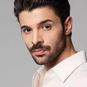 Photo star :  Halit Özgür Sarı