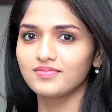  Sunaina