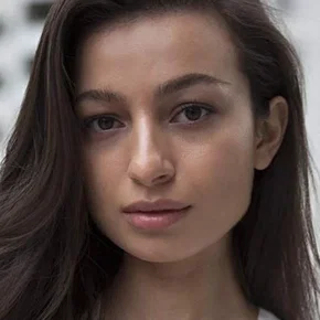 Photo star :  Sana Asad