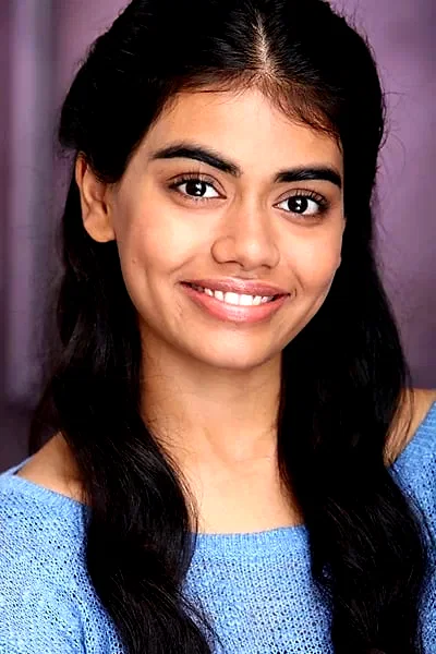  Megan Suri