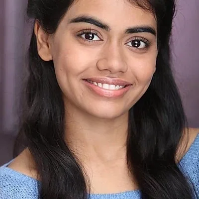  Megan Suri
