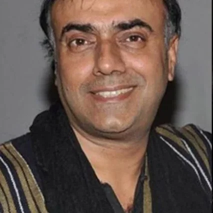  Rajit Kapoor