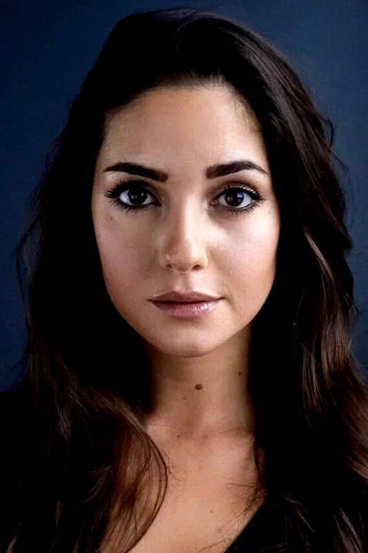  Paniz Zade