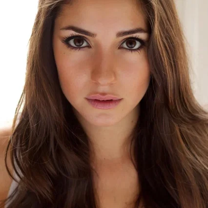  Paniz Zade