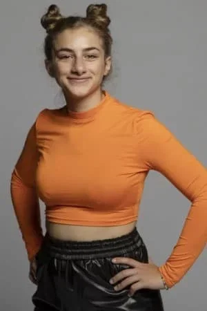  Louise Malek photo