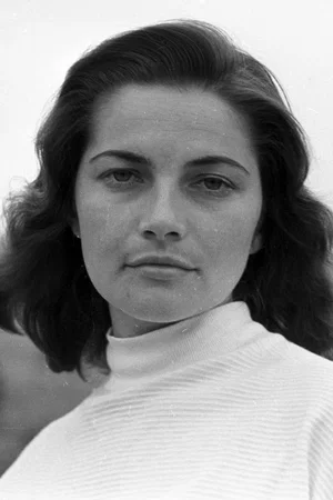 Teresa Izewska photo
