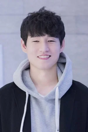  Kang Jung-woo photo