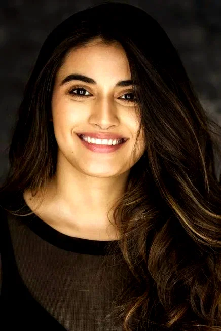  Divyansha Kaushik