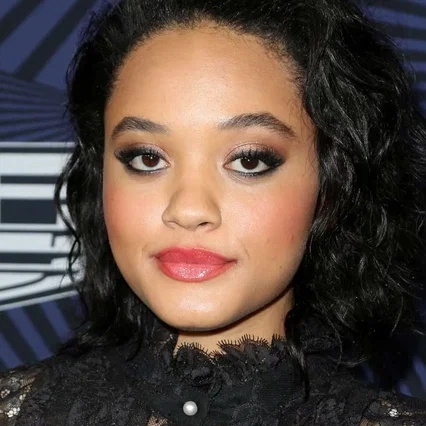 Kiersey Clemons
