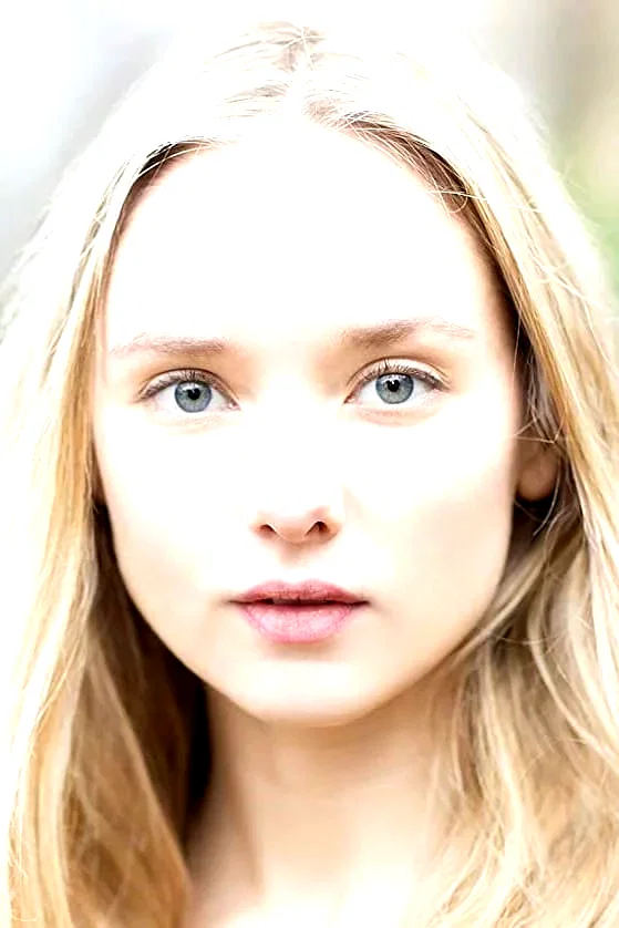 Alexandra Dowling