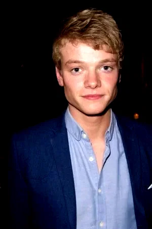  Tom Rhys Harries