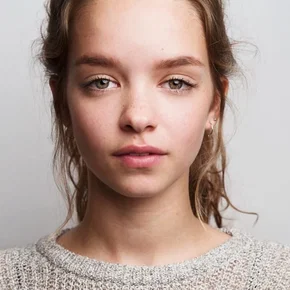 Photo star :  Olivia-Mai Barrett