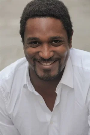 Daniel Njo Lobé photo