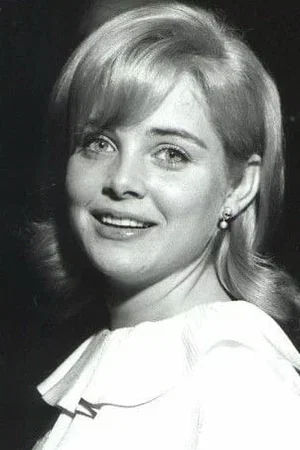 Sue Lyon photo