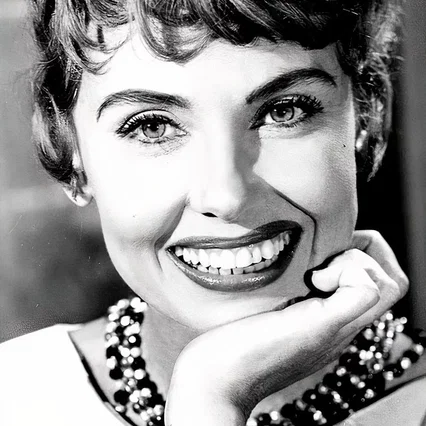  Diana Decker