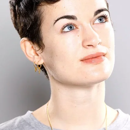  Georgia Oakley