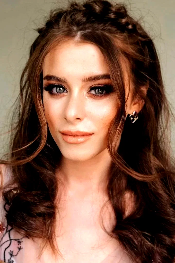  Ilayda Alişan