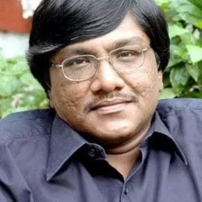 Photo star :  Manushyaputhiran