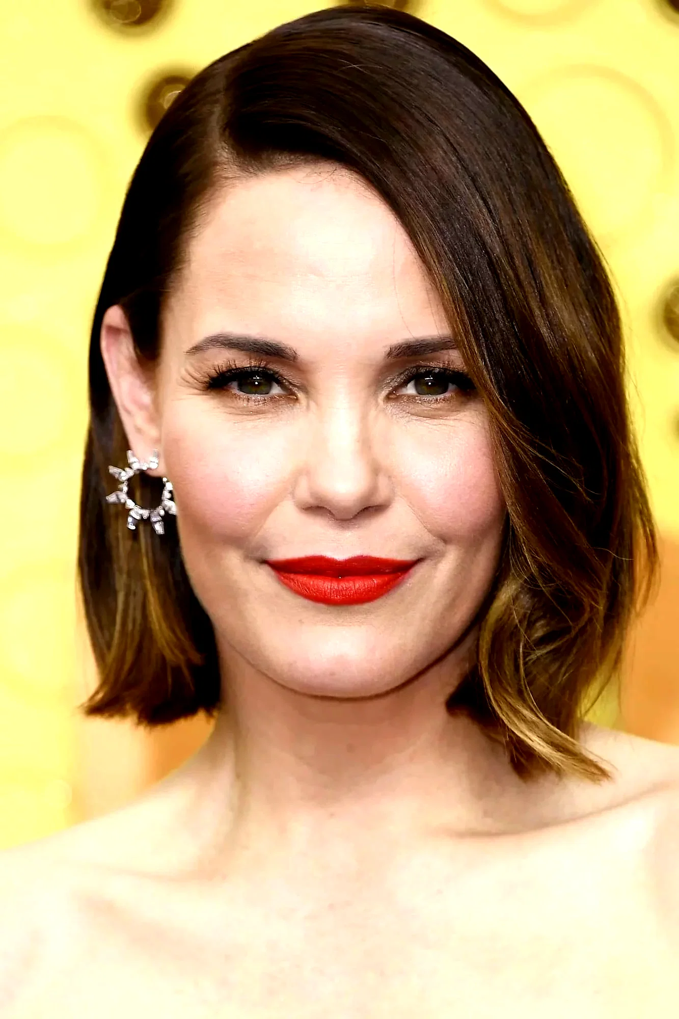 Leslie  Bibb