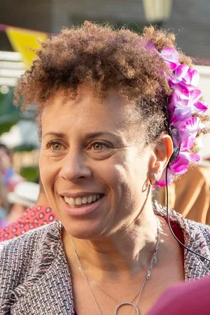  Anya Adams photo