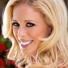 Photo star :  Cherie DeVille