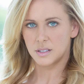 Photo star :  Cherie DeVille