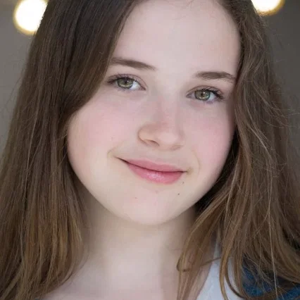  Emi Chicoine