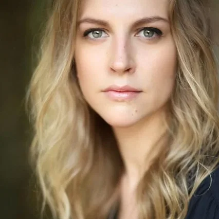  Caitlin Innes Edwards