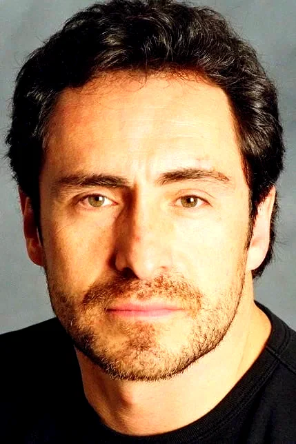 Demian  Bichir