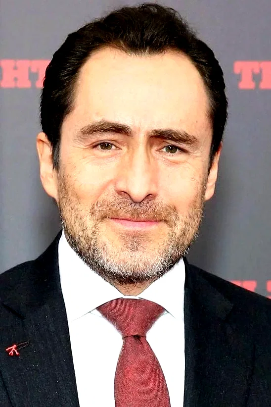 Demian  Bichir