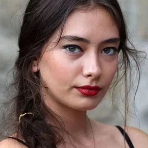Photo star :  Neslihan Atagül