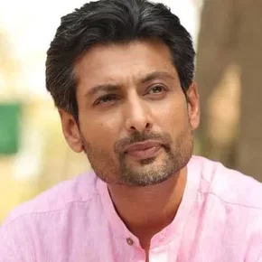 Photo star :  Indraneil Sengupta