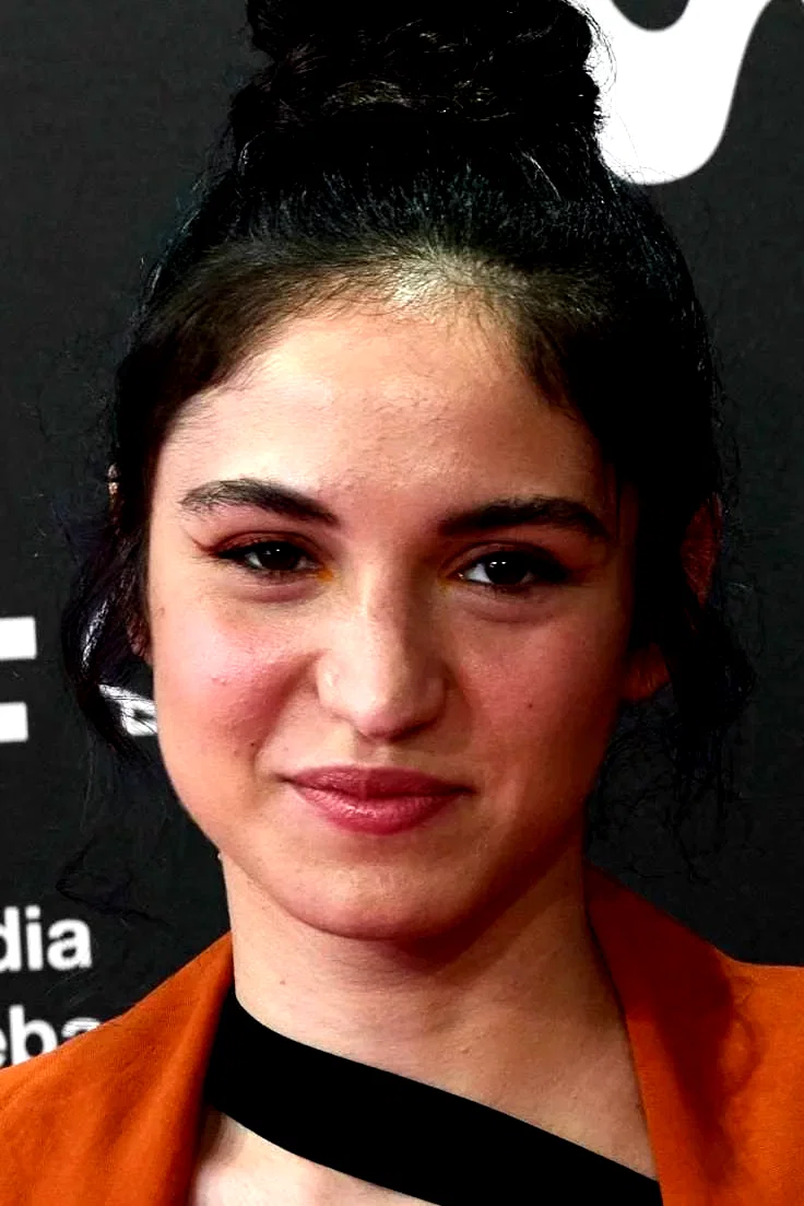  Nina Dziembrowski