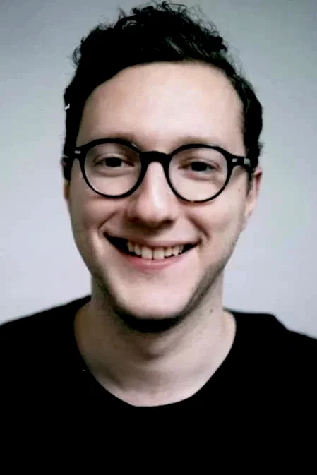  Daniel Goldhaber