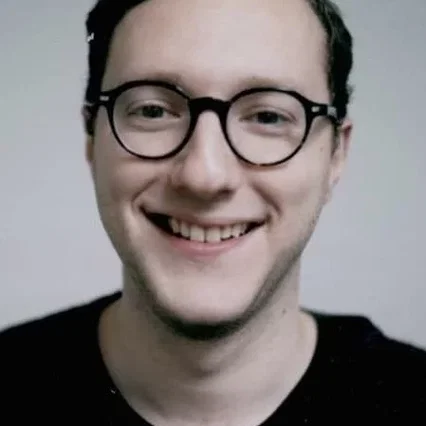  Daniel Goldhaber