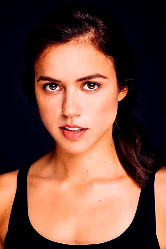  Nina Kiri