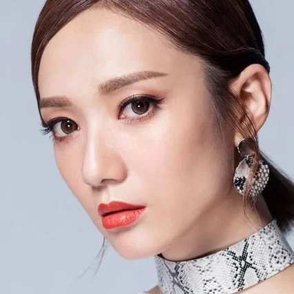  Grace Wong