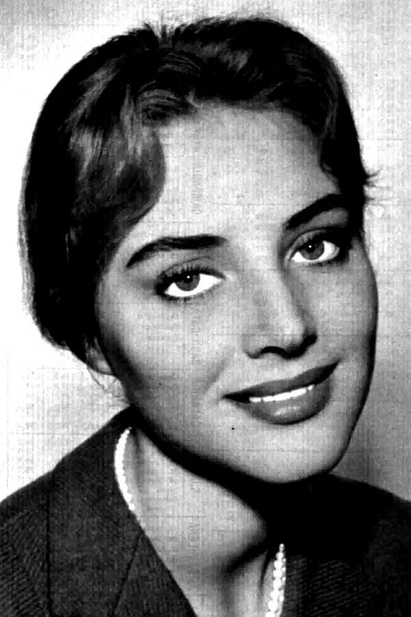  Leonora Ruffo