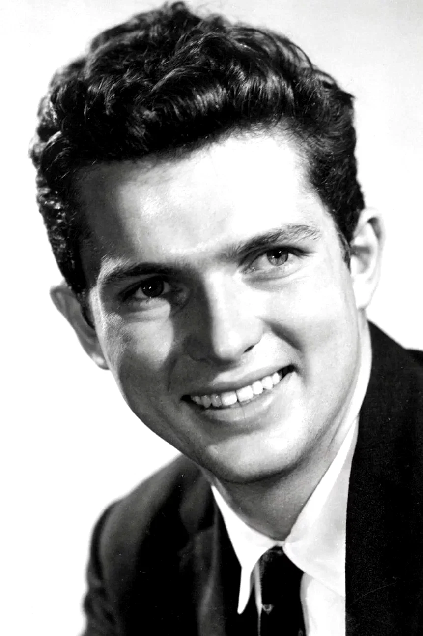  Geoffrey Horne