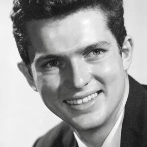 Photo star :  Geoffrey Horne