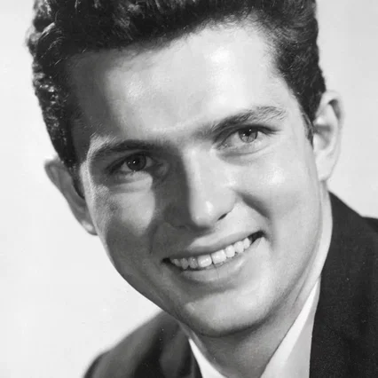  Geoffrey Horne