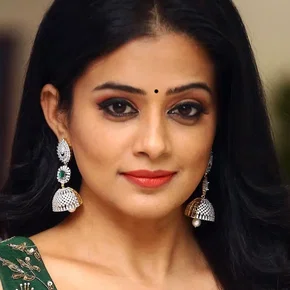 Photo star :  Priyamani
