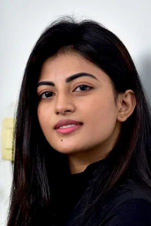  Anandhi