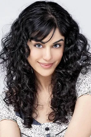  Adah Sharma photo