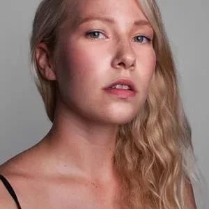 Elina Saarela