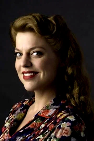  Ella Leyers