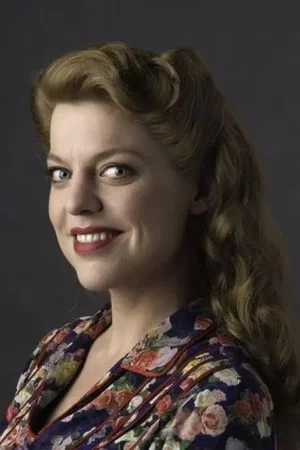  Ella Leyers