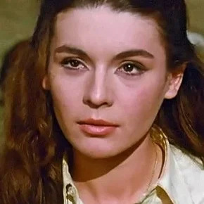 Photo star : Loumi Iacobesco